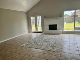 4865 Folsom Dr in Beaumont, TX - Building Photo