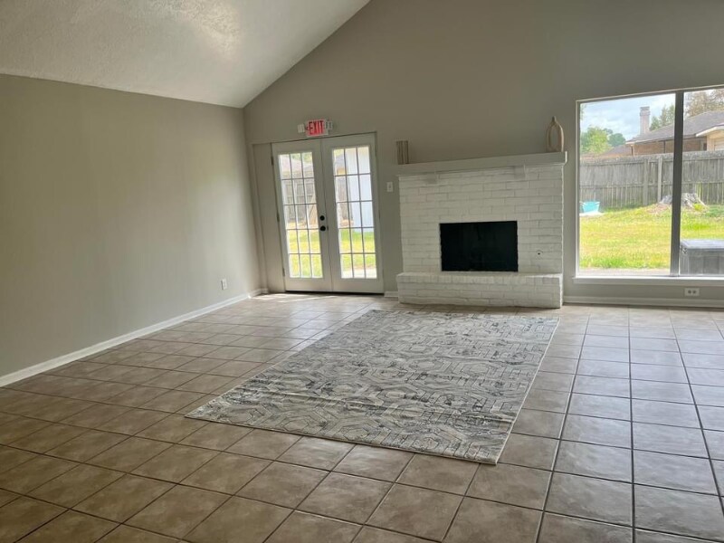 4865 Folsom Dr in Beaumont, TX - Building Photo