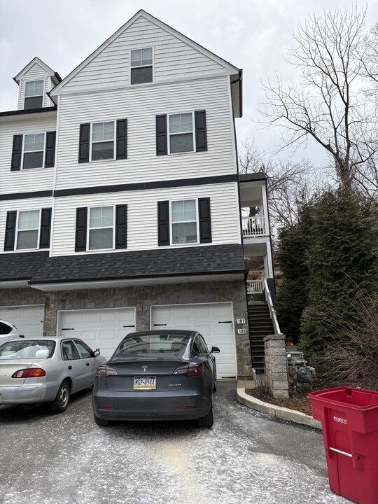 101 Colwell Ln in Conshohocken, PA - Building Photo