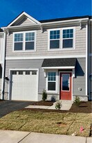 209 Sunbird Ln in Waynesboro, VA - Building Photo