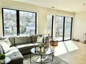 2189 Cornell Rd in Cleveland, OH - Building Photo - Building Photo