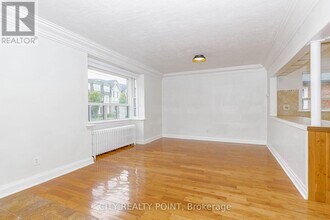 80 Albani St in Toronto, ON - Building Photo - Building Photo