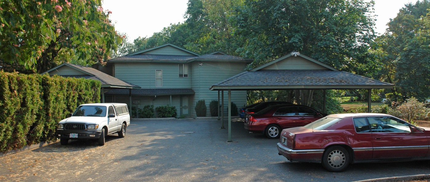 512-520 15th St NE in Salem, OR - Building Photo