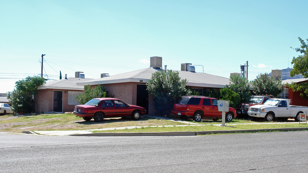 4030 Kemp Ave in El Paso, TX - Building Photo