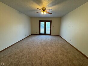 972 Red Maple Ct in Greenwood, IN - Building Photo - Building Photo