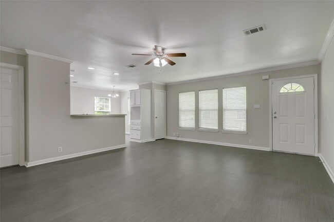 1041 Reverend B J Lewis Dr in Houston, TX - Building Photo - Building Photo