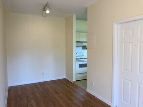 880 Cypress Park Way in Pompano Beach, FL - Building Photo - Building Photo