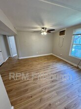 173 Princeton Ave in West View, PA - Building Photo - Building Photo