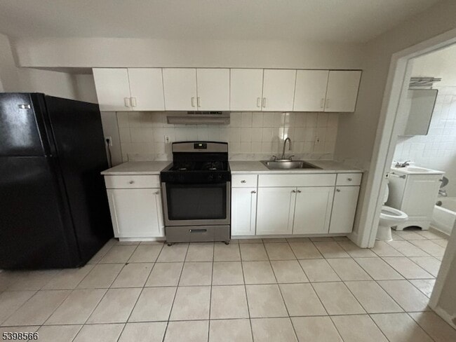 property at 68 Cottage Pl