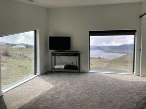 40740 Clearview Dr N in Davenport, WA - Building Photo - Building Photo