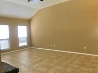 9104 N Green River Dr photo'