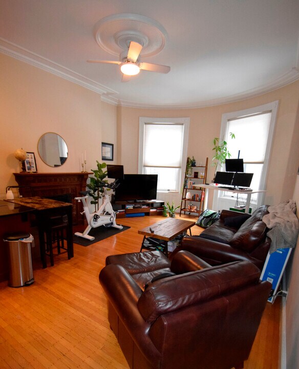 388 Marlborough St, Unit 4 in Boston, MA - Building Photo