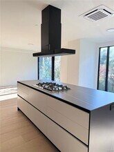 1618 Hilts Ave in Los Angeles, CA - Building Photo - Building Photo