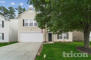 1351 Waterlily Lane in Charlotte, NC - Building Photo