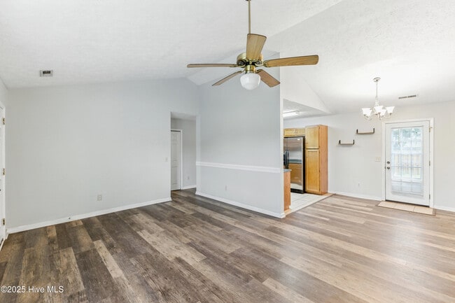 2431 White Rd in Wilmington, NC - Building Photo - Building Photo