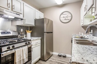 Autumn Ridge Apartment Homes in Grand Rapids, MI - Building Photo - Building Photo