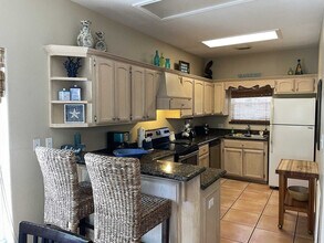 126 Pike St in South Padre Island, TX - Building Photo - Building Photo