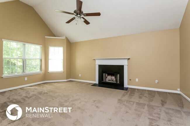 2061 Registry Dr in Hampton, GA - Building Photo - Building Photo
