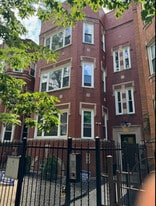 7944 S Ellis Ave in Chicago, IL - Building Photo