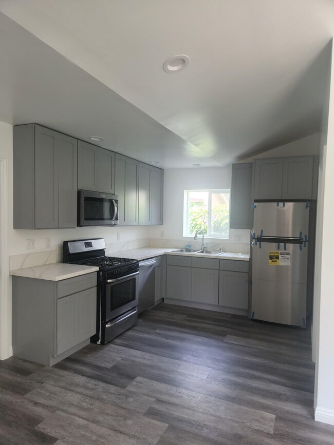 property at 1219 W 47th St