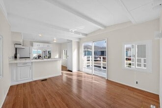 349 3rd Ave in Pacifica, CA - Building Photo - Building Photo