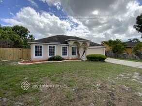 571 Fort Smith Blvd in Deltona, FL - Building Photo - Building Photo