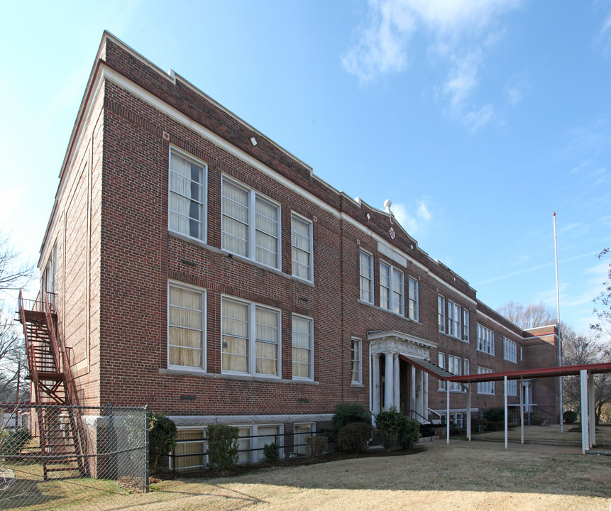 Wiley School Apartments in Salisbury, NC - Foto de edificio