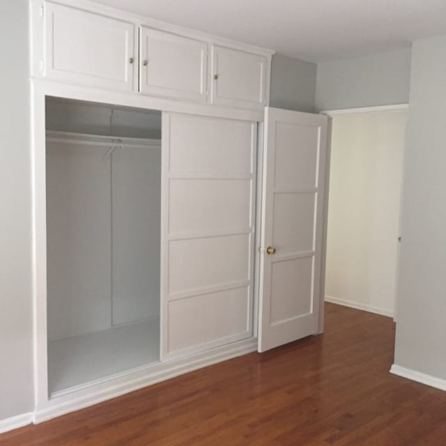 4422 Clinton St, Unit ArtDeco1BRApartment