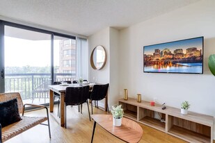 801 15th St S in Arlington, VA - Building Photo