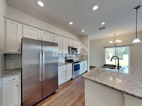 37655 Dusty Saddle Ln in Zephyrhills, FL - Foto de edificio - Building Photo