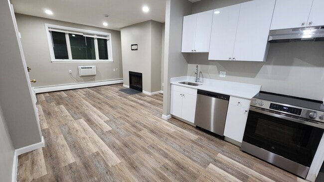 36 Evergreen St, Unit 1