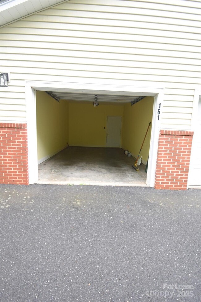 16423 Golden River Ln in Charlotte, NC - Building Photo - Building Photo