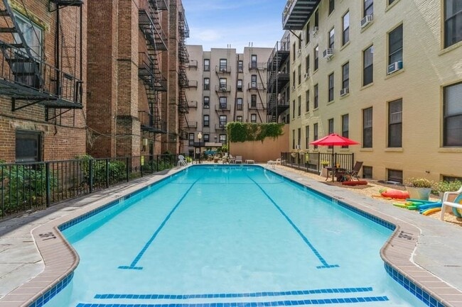 property at 1115 Willow Ave