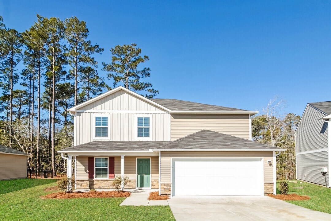 668 Savanac St SE in Bolivia, NC - Building Photo