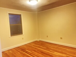 17 Bryant St, Unit 3 in Salem, MA - Building Photo - Building Photo