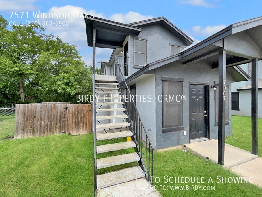7571 Windsor Oaks in San Antonio, TX - Building Photo
