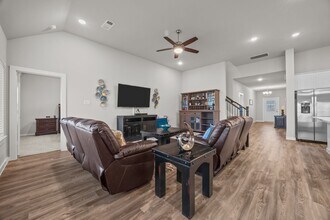 26316 Astral Wy in La Marque, TX - Building Photo - Building Photo