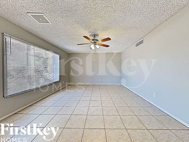 4428 S La Corta Dr in Tempe, AZ - Foto de edificio - Building Photo