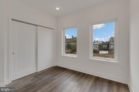 2418 W Jefferson St photo'