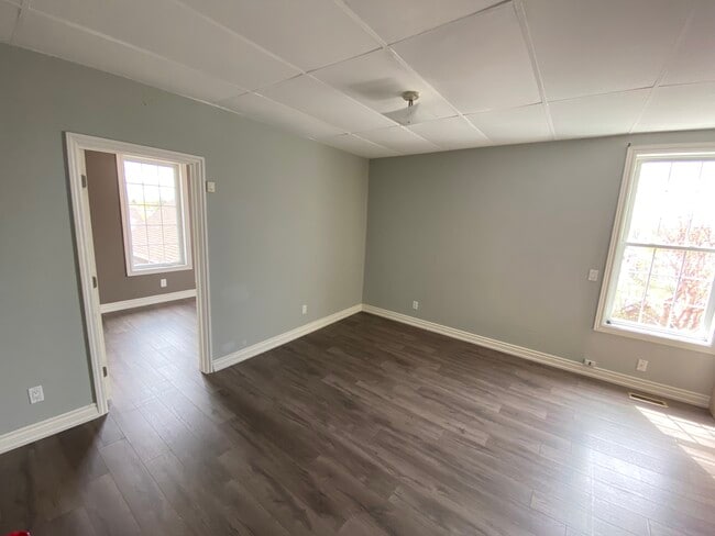 property at 356 Ritson Rd S