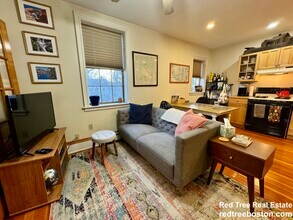 26 Grovenor Rd, Unit 3 in Boston, MA - Foto de edificio - Building Photo