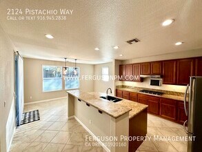 2124 Pistachio Way in Roseville, CA - Building Photo - Building Photo