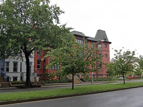 The Flatiron in Washington, DC - Foto de edificio - Building Photo