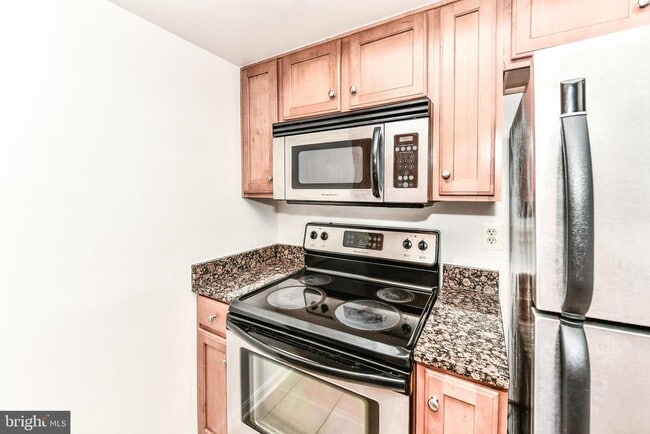 1001 N Randolph St in Arlington, VA - Building Photo - Building Photo