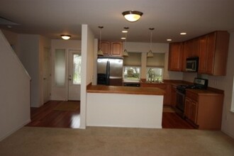 1289 Griggs St in Dupont, WA - Foto de edificio - Building Photo
