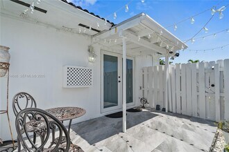 1204 SW 143rd Ct in Miami, FL - Building Photo - Building Photo