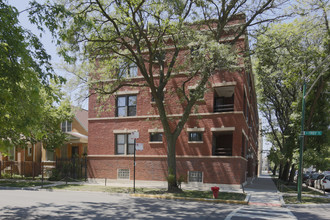 3137 W Wellington Ave in Chicago, IL - Building Photo - Building Photo