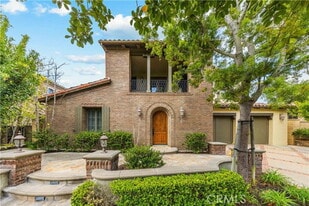 27 Pacific Mist in Newport Beach, CA - Building Photo