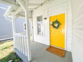 1551 English in Indianapolis, IN - Building Photo