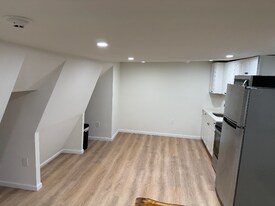 205 N Furnace St, Unit 3 in Birdsboro, PA - Building Photo